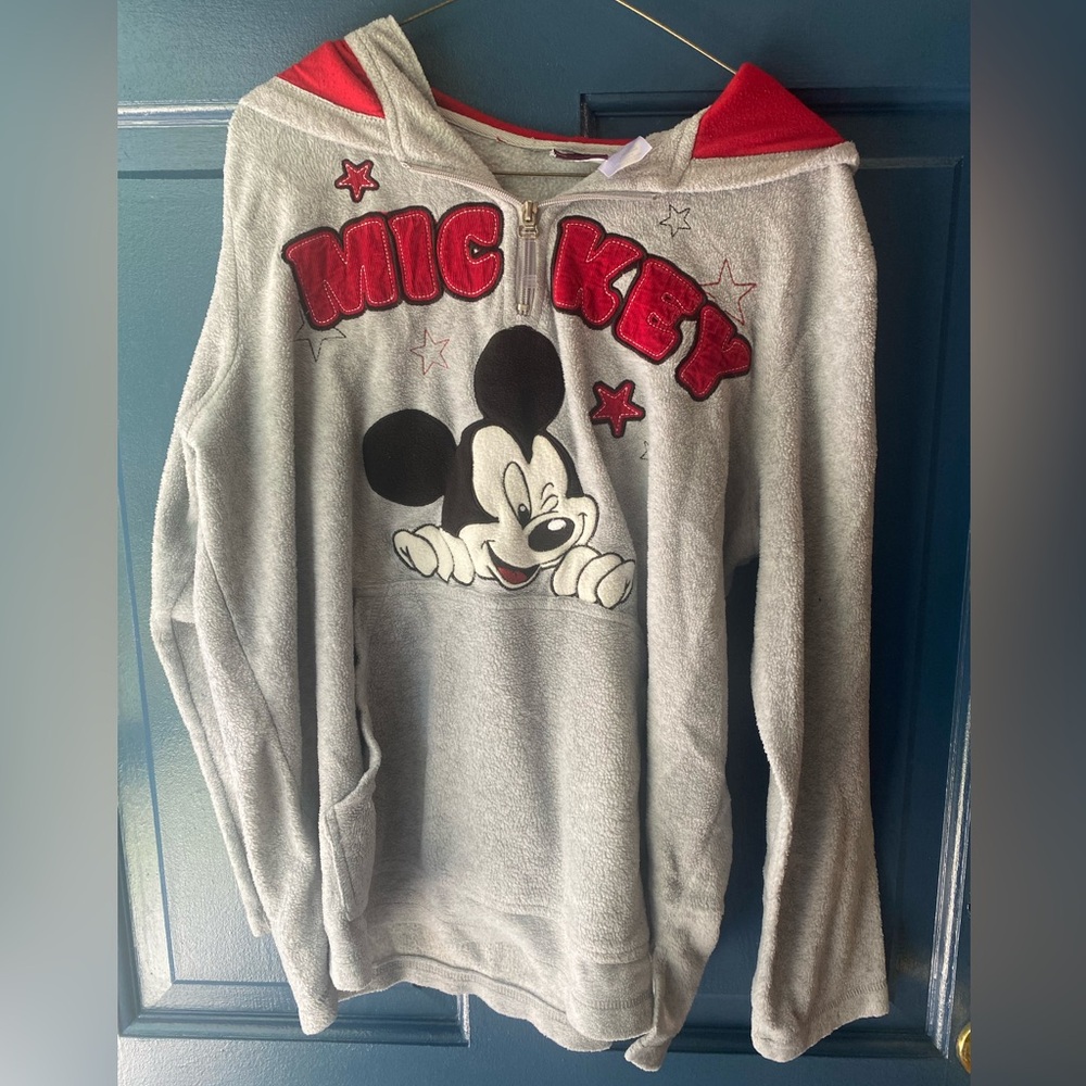vintage 90s The Wonderful World Of Disney Mickey Mouse sweatshirt